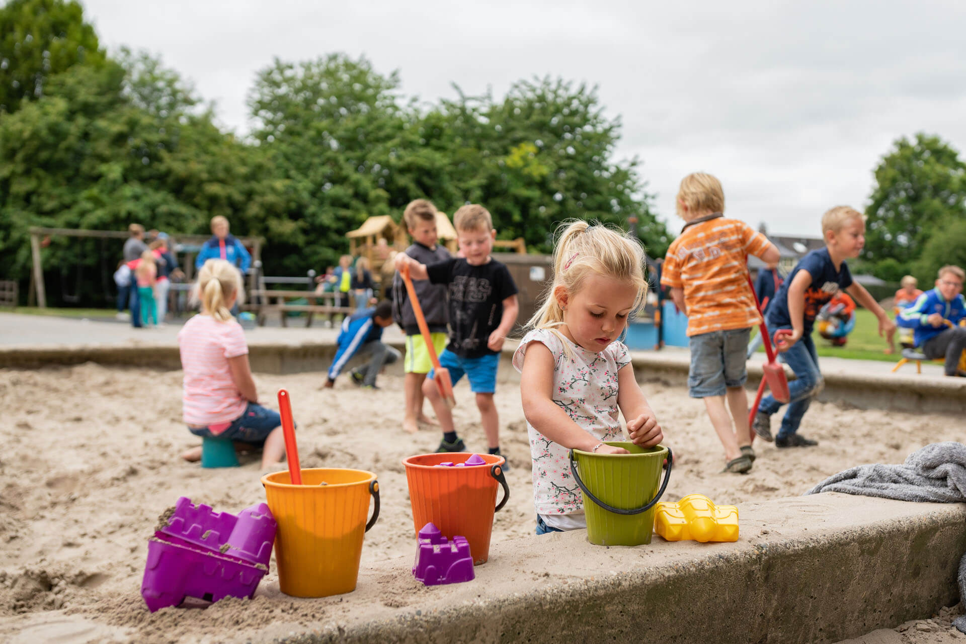 Kinderen in zandbak Kinderen in zandbak