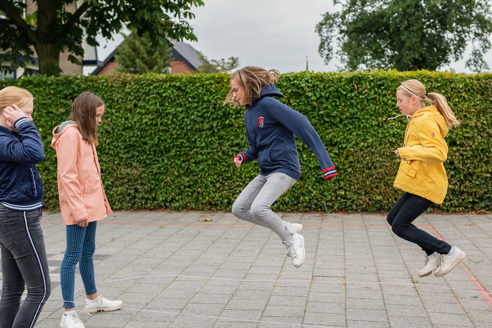 Buiten spelende kinderen